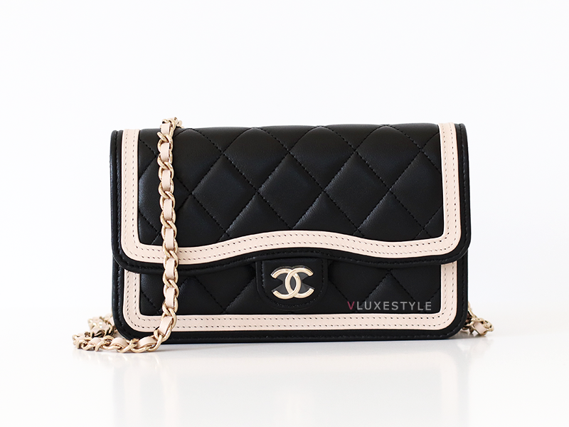 CHANEL O-Phone Holder Patent Leather Crossbody Bag Black